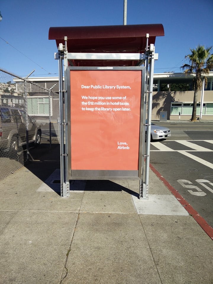 poster na autobuskoj stanici airbnb